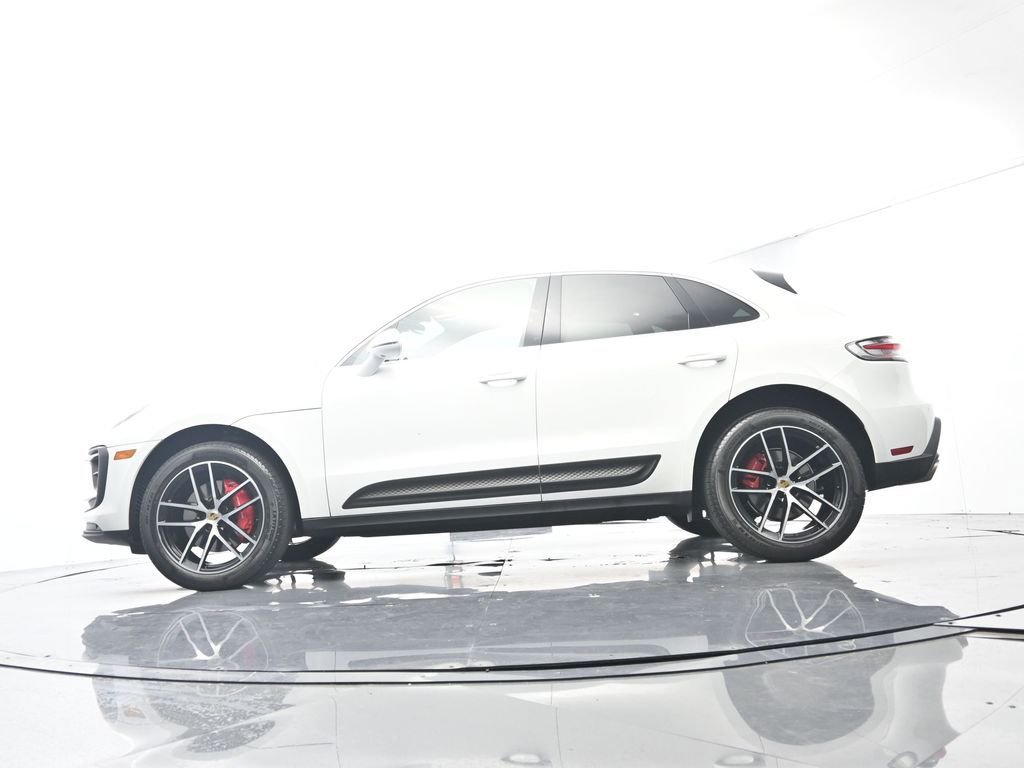 Certified 2023 Porsche Macan S AWD/4WD image 47