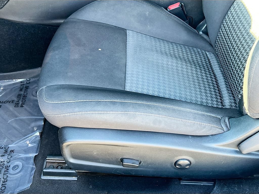 Used 2022 Dodge Challenger GT RWD image 18