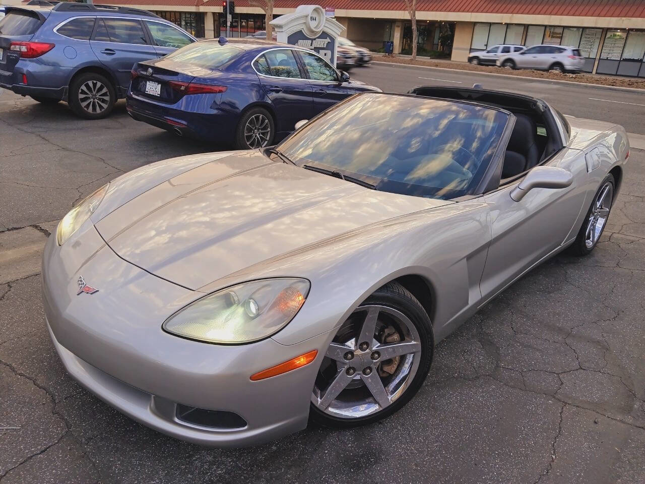 Used 2005 Chevrolet Corvette Coupe w/ Preferred Equipment Group image 2