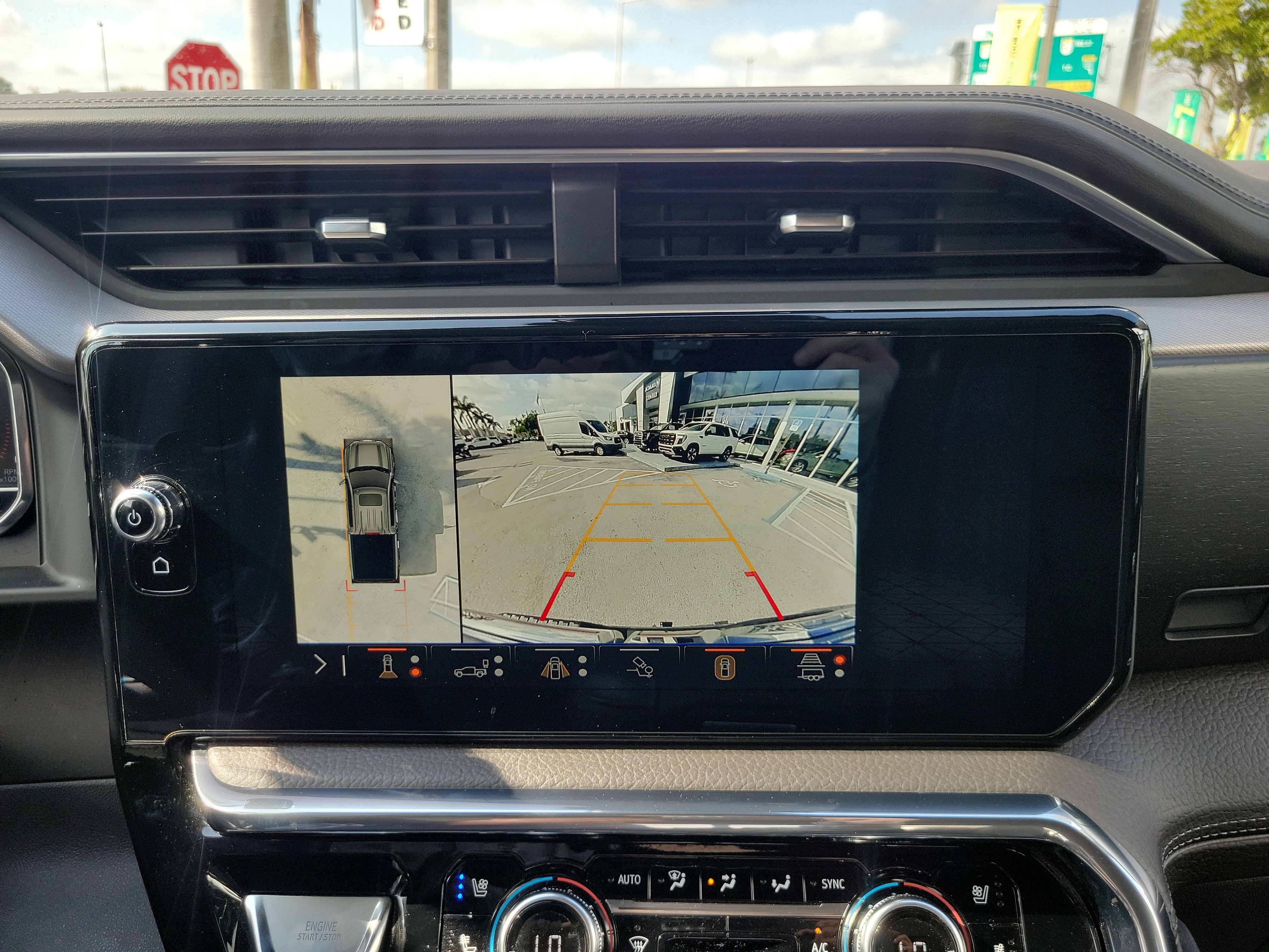 Used 2024 GMC Sierra 1500 Denali w/ Technology Package image 10