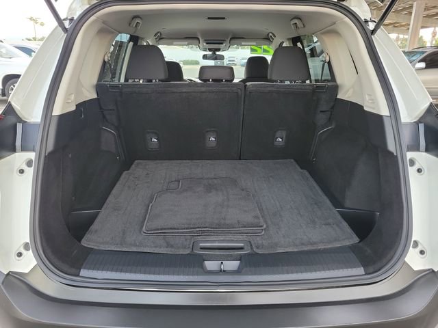 Used 2022 Nissan Rogue SV image 29