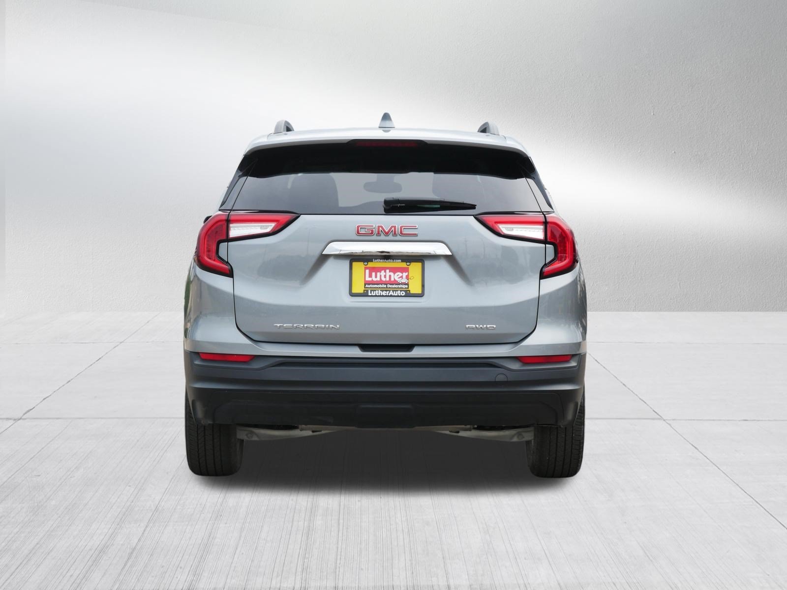 Used 2024 GMC Terrain SLE w/ Driver Convenience Package AWD/4WD image 6