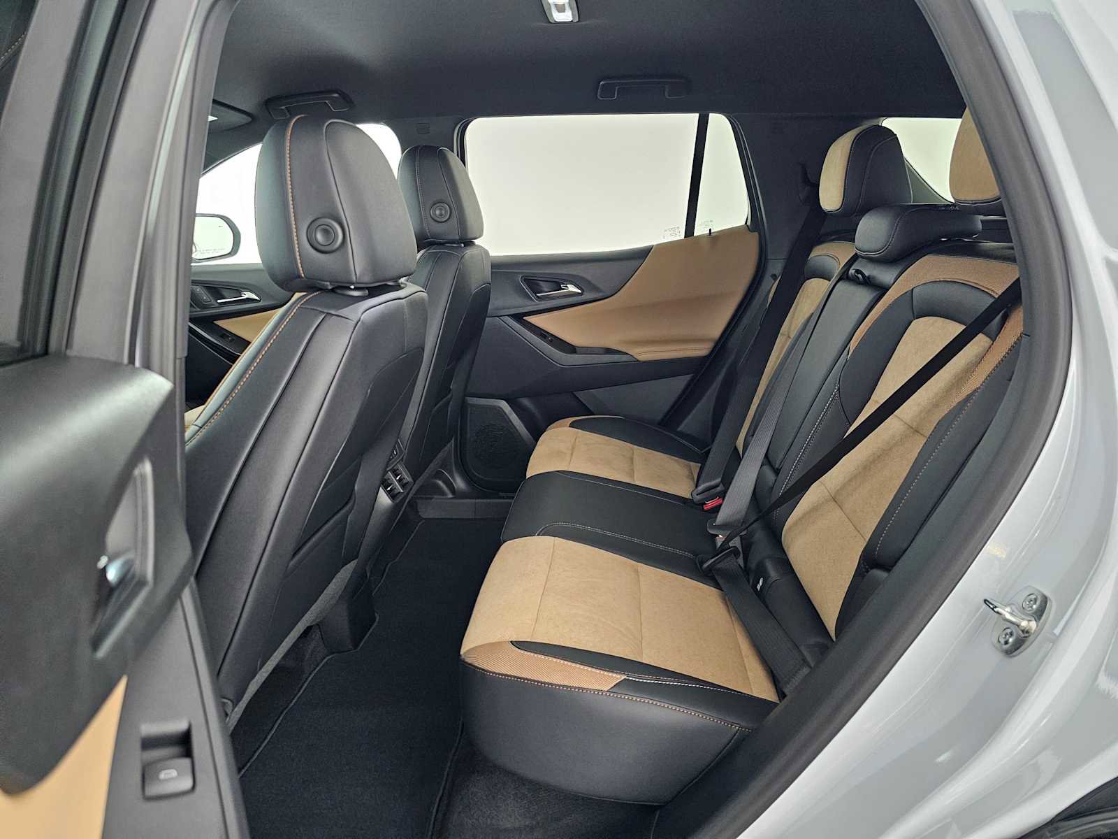 Used 2026 Chevrolet Equinox ACTIV w/ Convenience Package III image 15