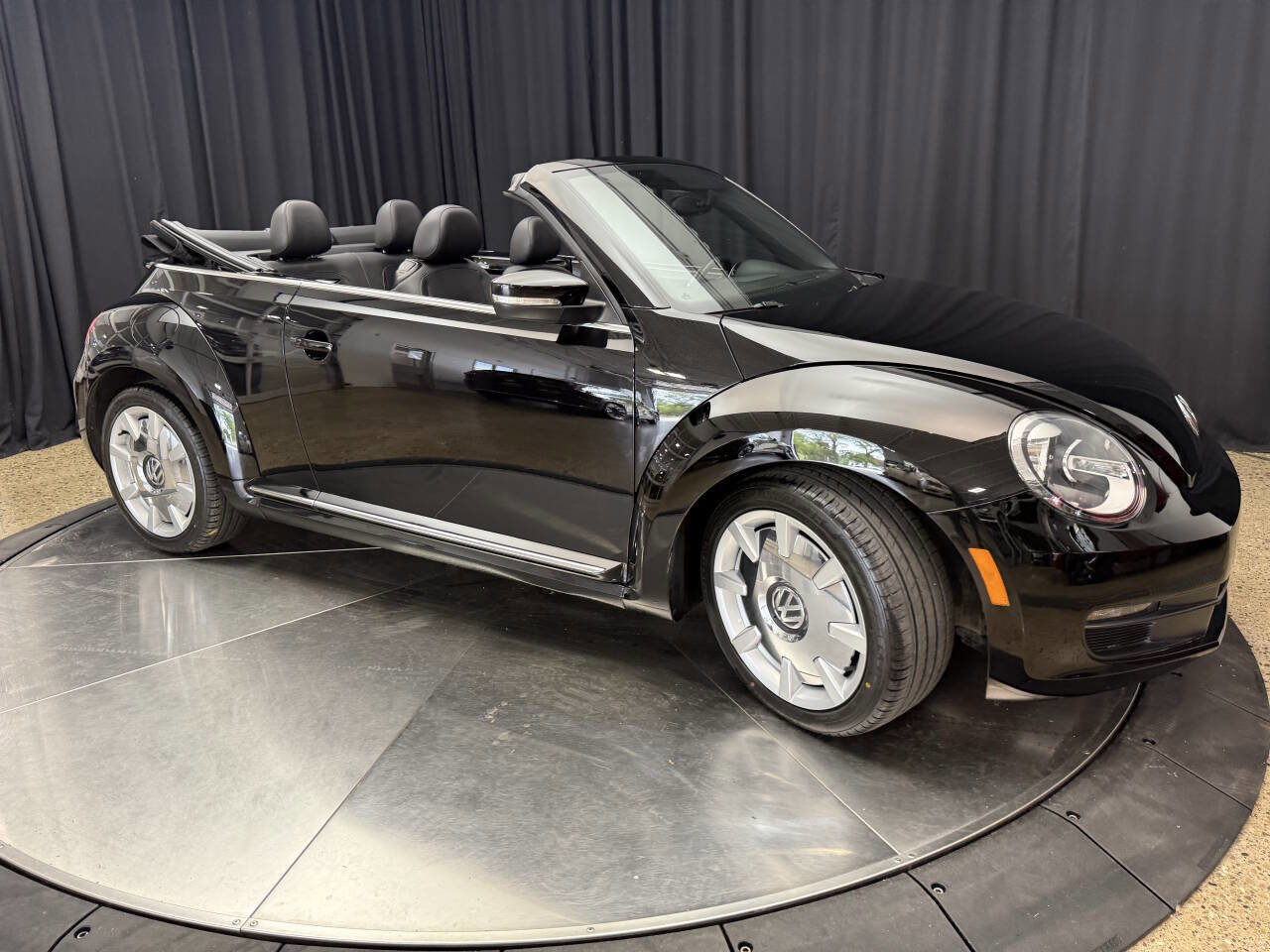 Used 2013 Volkswagen Beetle 2.5 FWD image 12