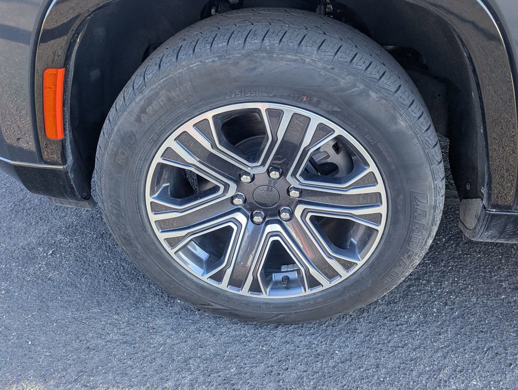 Used 2024 Jeep Wagoneer Series II w/ Flexible Seating Group image 12