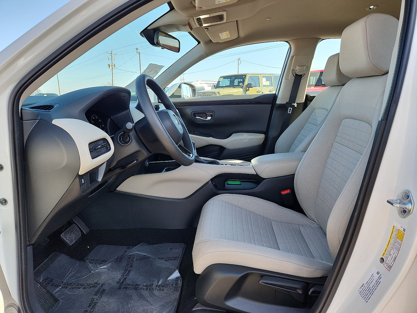 Used 2025 Honda HR-V LX image 12