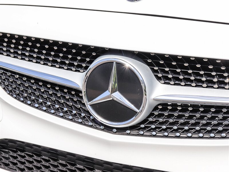 Used 2021 Mercedes-Benz C 300 Sedan image 11
