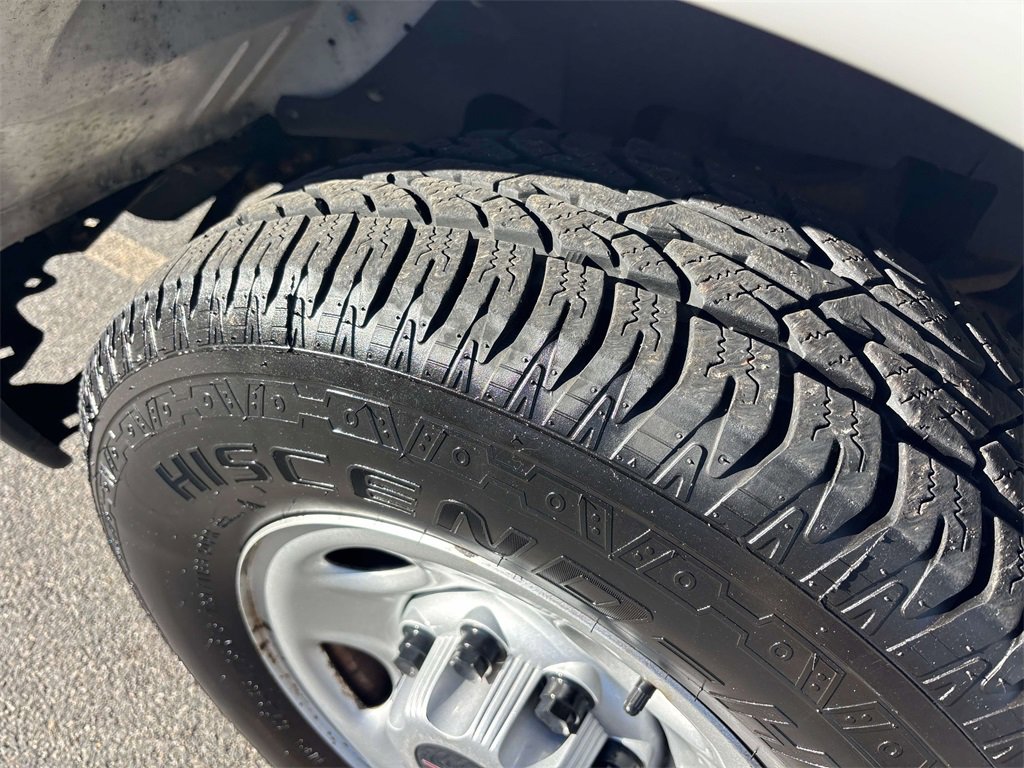 Used 2019 GMC Savana 2500 w/ Enhanced Convenience Package image 9