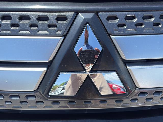 Used 2020 Mitsubishi Outlander LE image 11