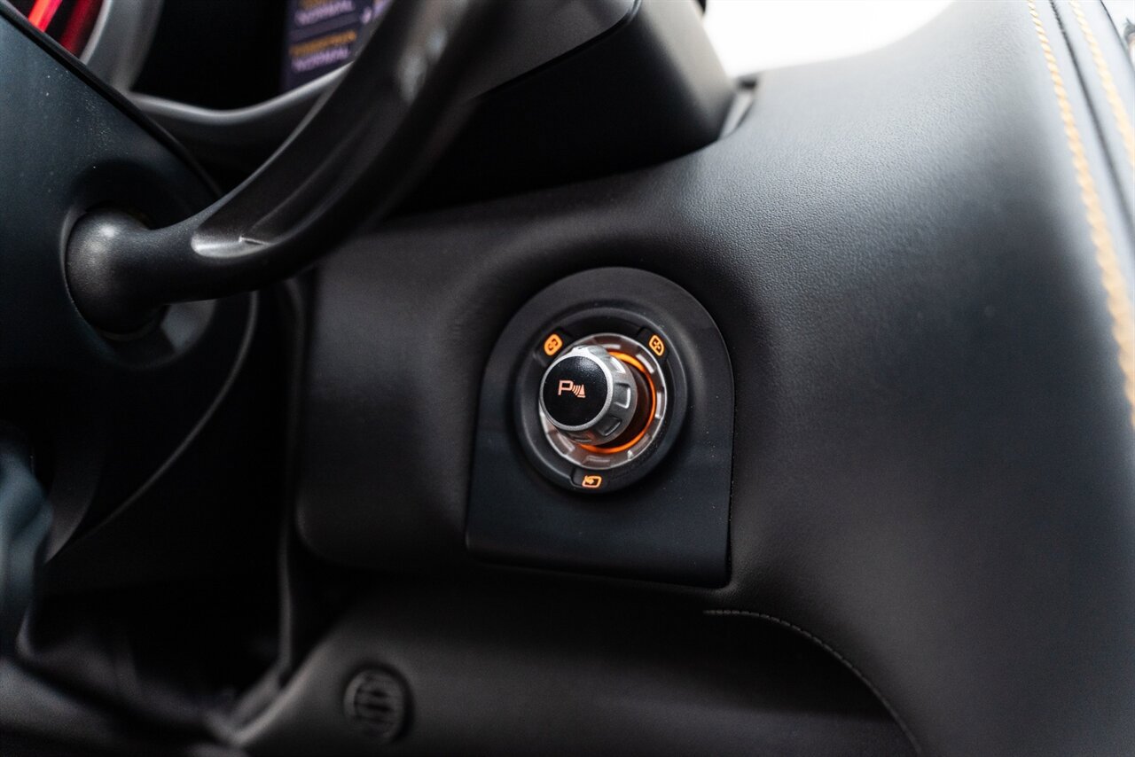 Used 2014 McLaren MP4-12C Spider RWD image 74