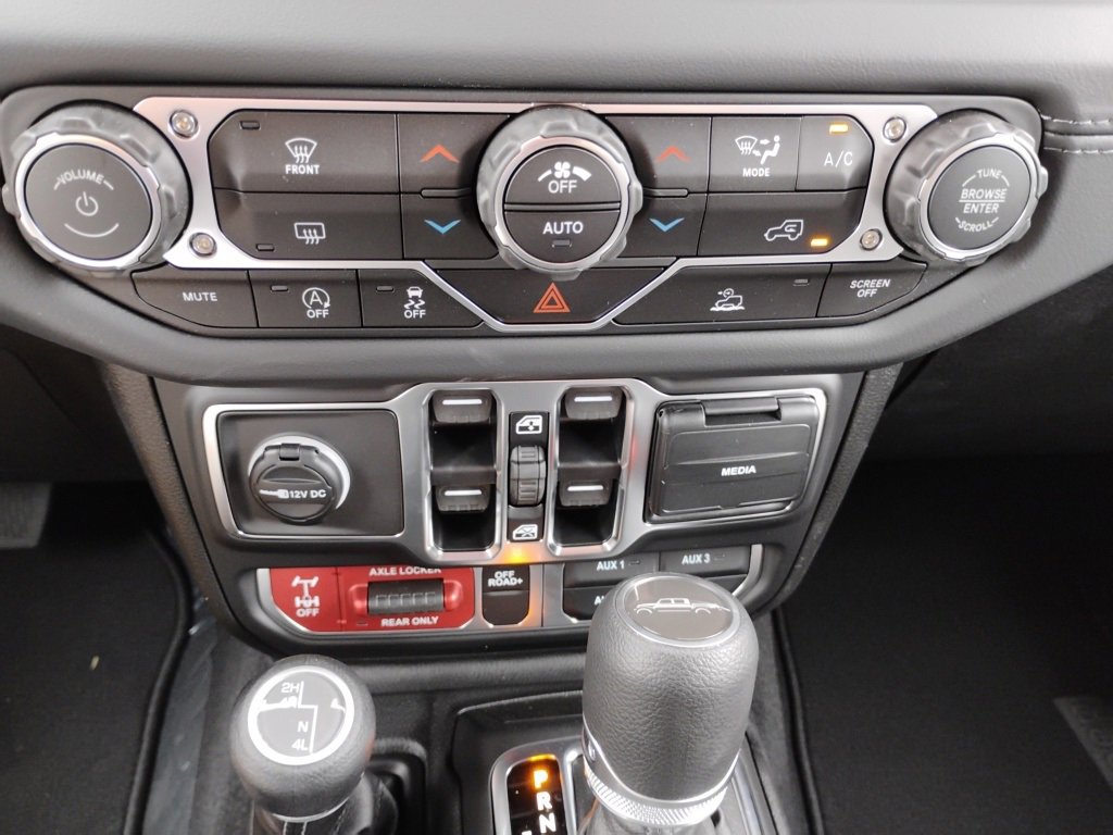 New 2025 Jeep Gladiator Mojave image 24