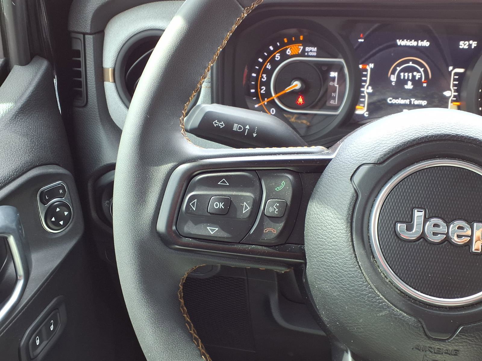 Used 2024 Jeep Wrangler Sport S image 11