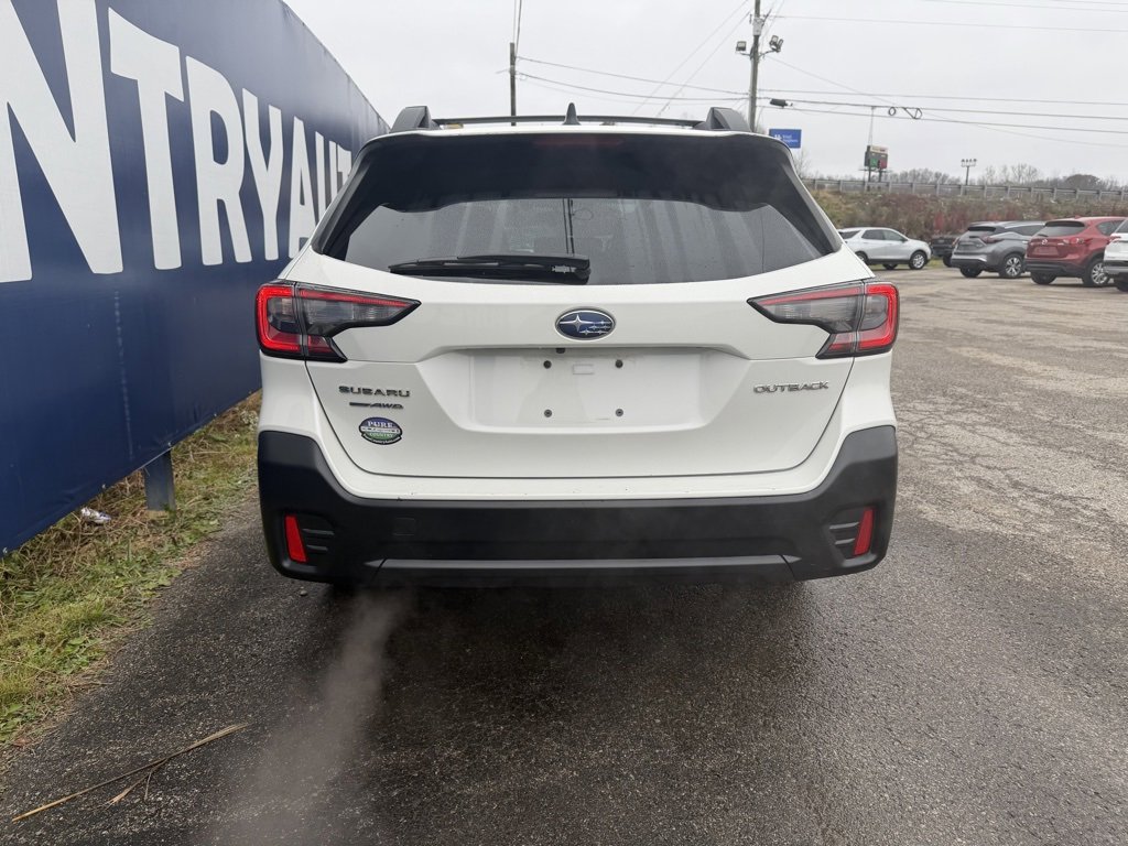 Used 2022 Subaru Outback Premium image 6