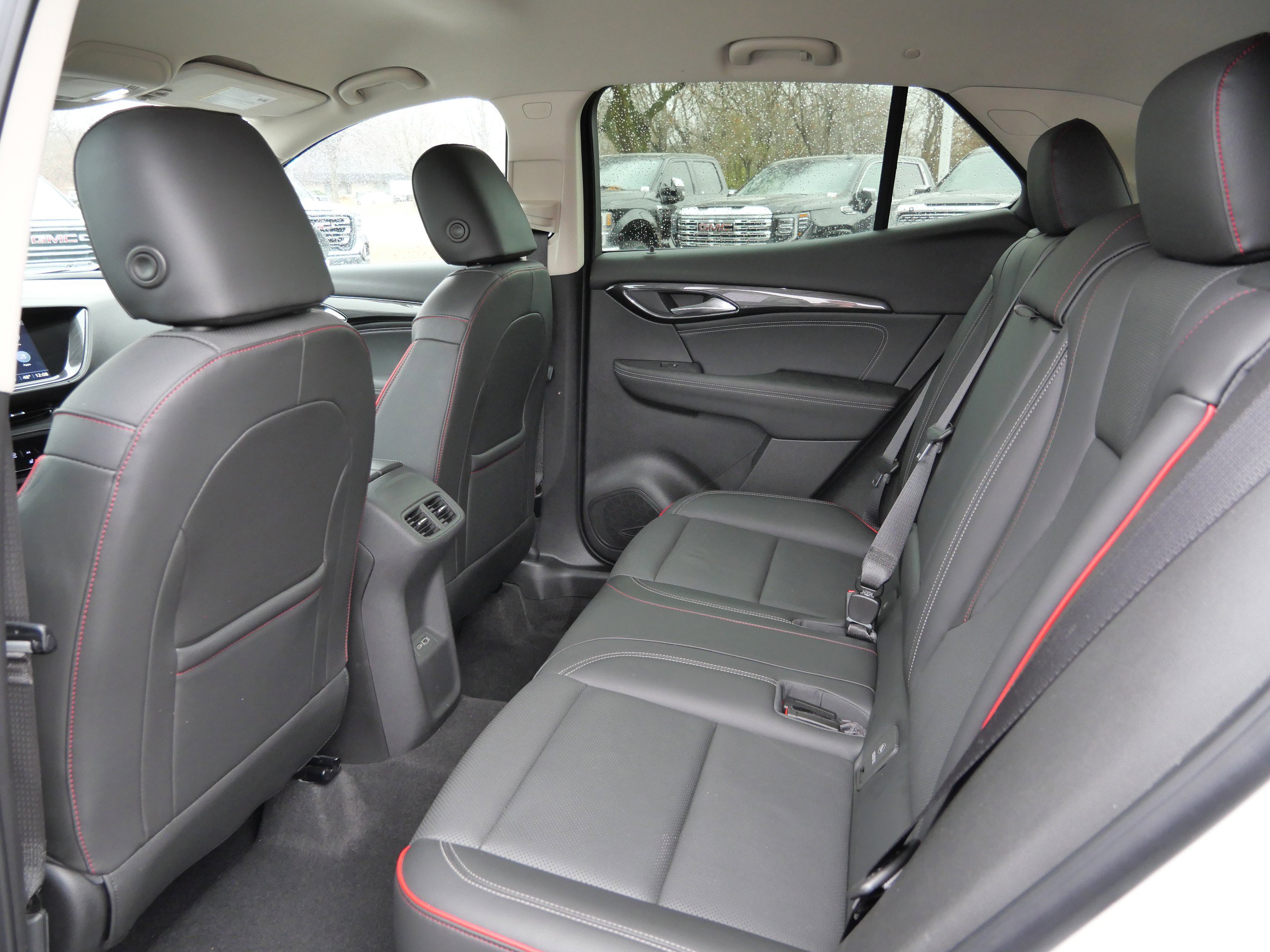 Used 2022 Buick Envision Essence w/ Sport Touring Package image 13