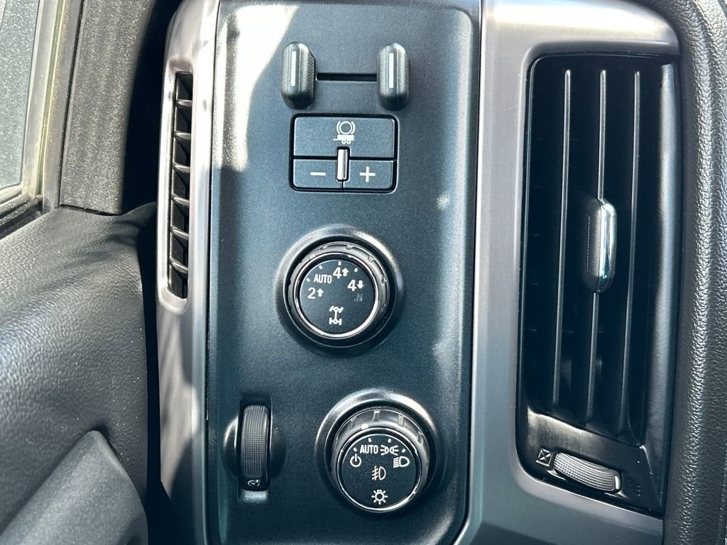 Used 2015 GMC Sierra 1500 SLE image 12