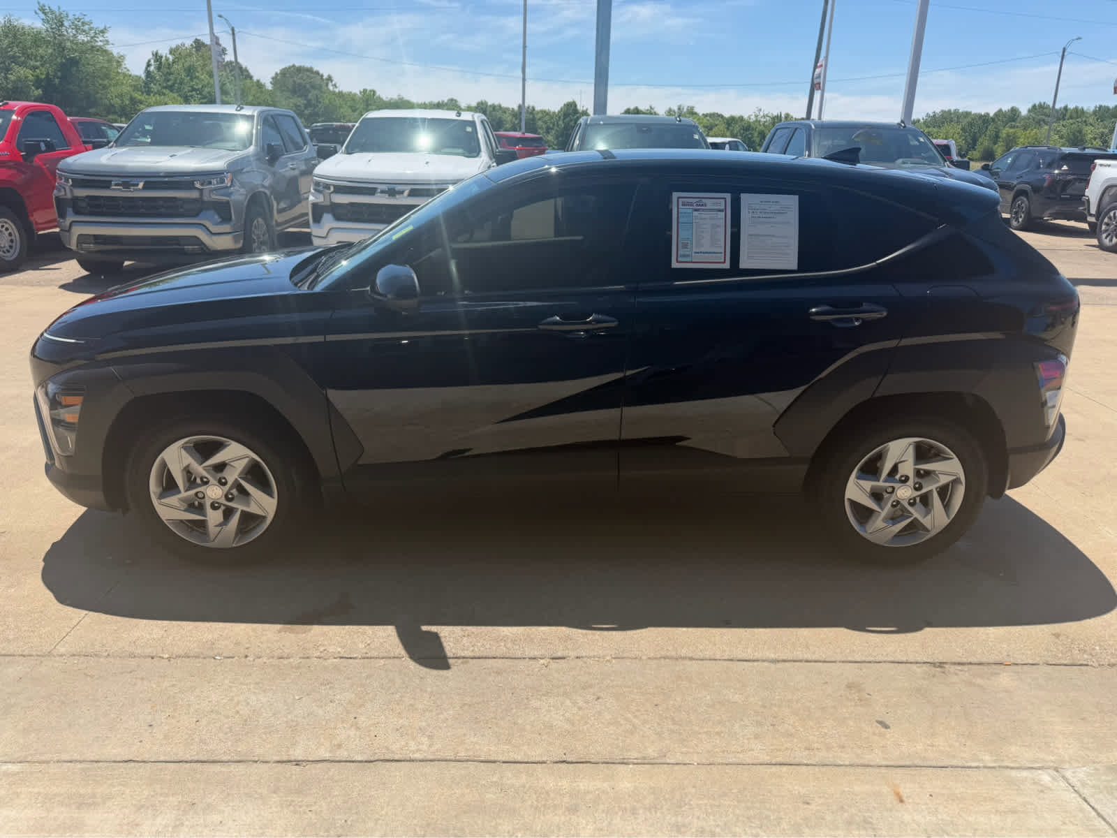 Used 2025 Hyundai Kona SE FWD image 3