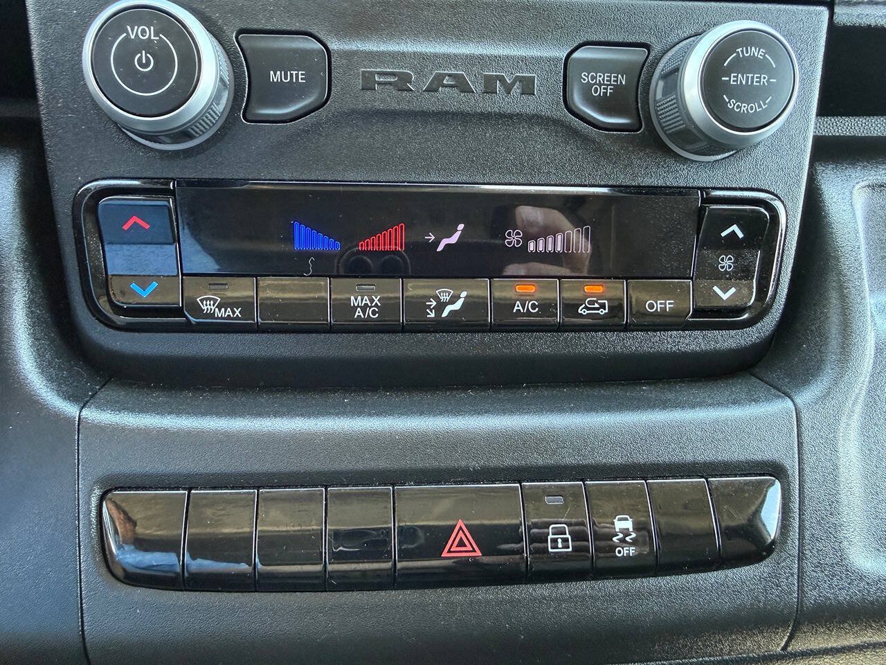 Used 2023 RAM ProMaster 3500 FWD image 37