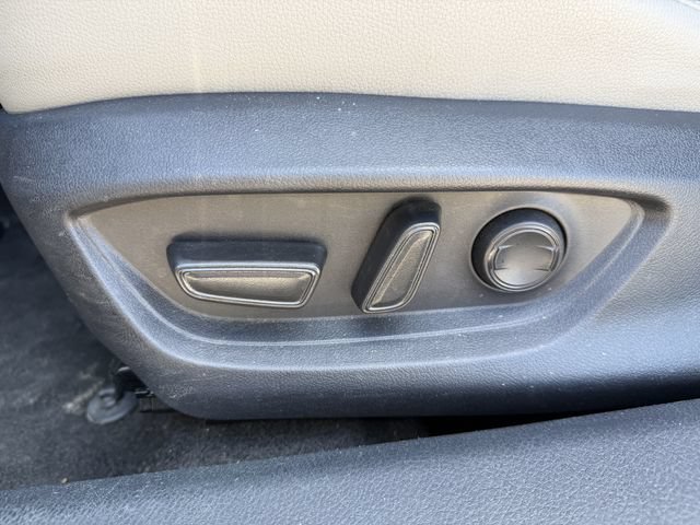 Used 2025 Toyota Camry SE FWD image 24