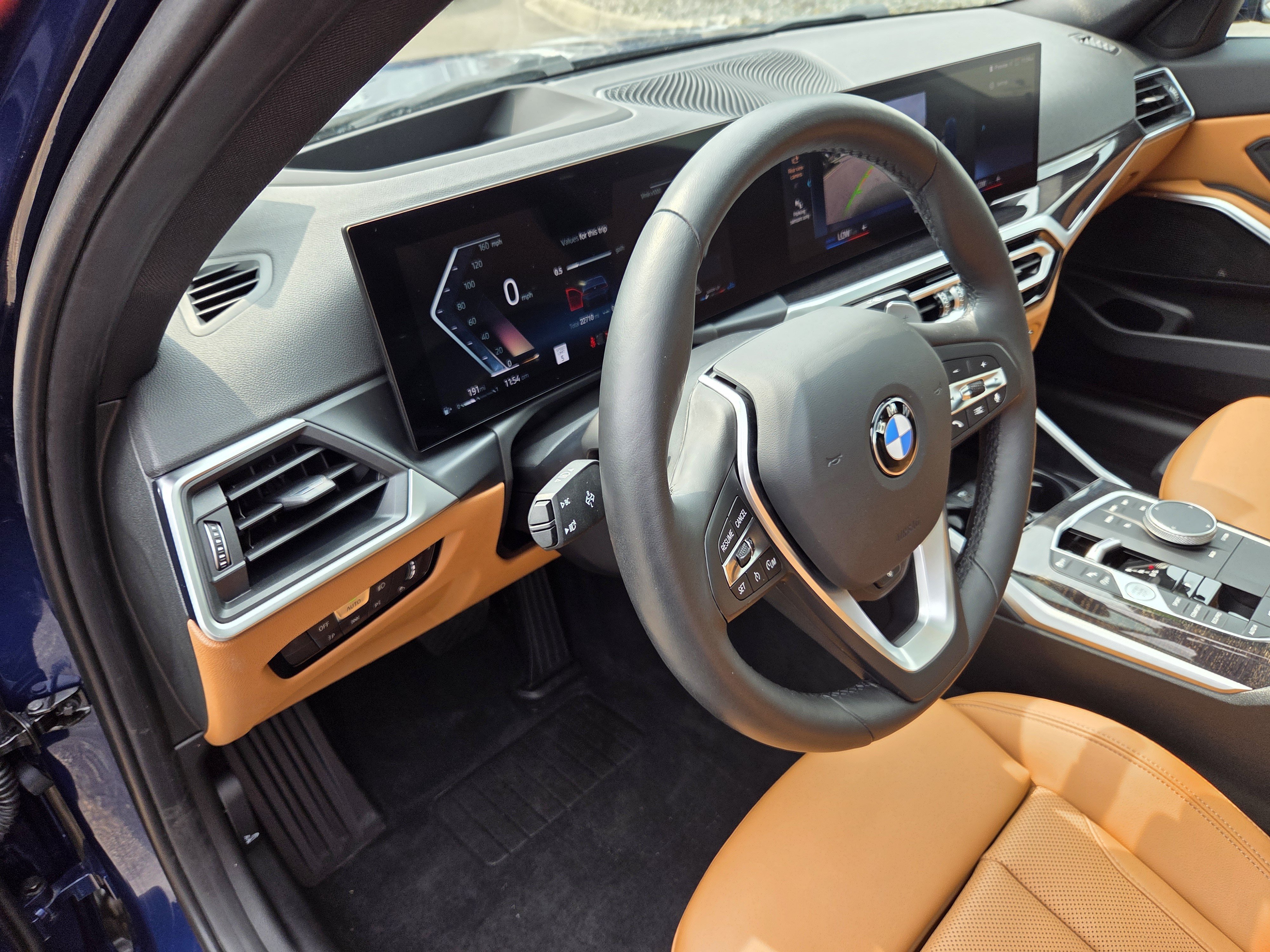Used 2023 BMW 330i xDrive Sedan w/ Premium Package AWD/4WD image 10