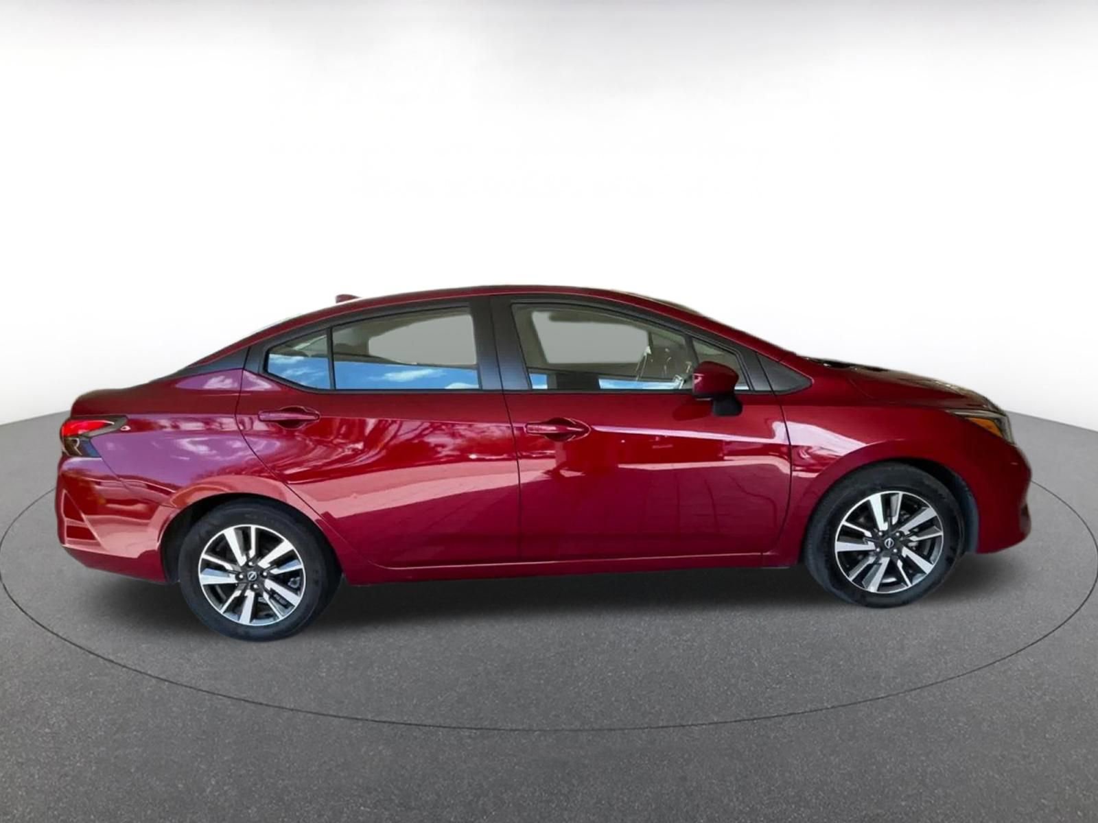 Used 2025 Nissan Versa SV image 16