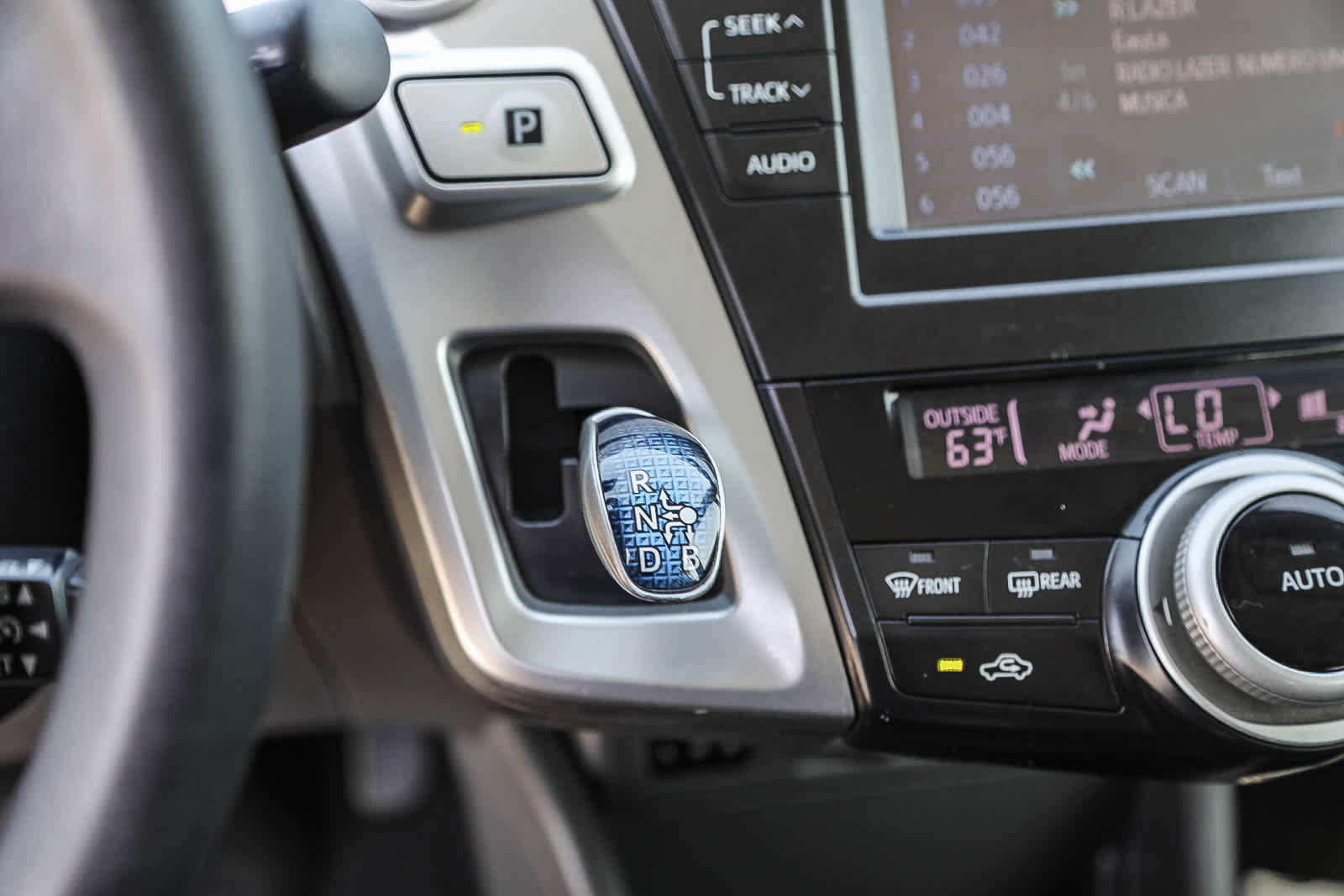 Used 2012 Toyota Prius V Five image 11