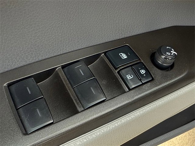 Used 2022 Toyota Camry LE image 21