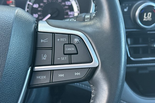 Used 2023 Toyota Highlander XSE AWD/4WD image 31