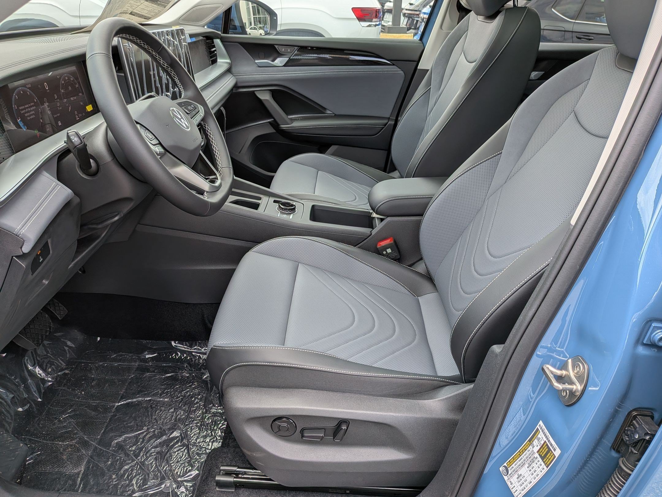 New 2026 Volkswagen Tiguan SE AWD/4WD image 14