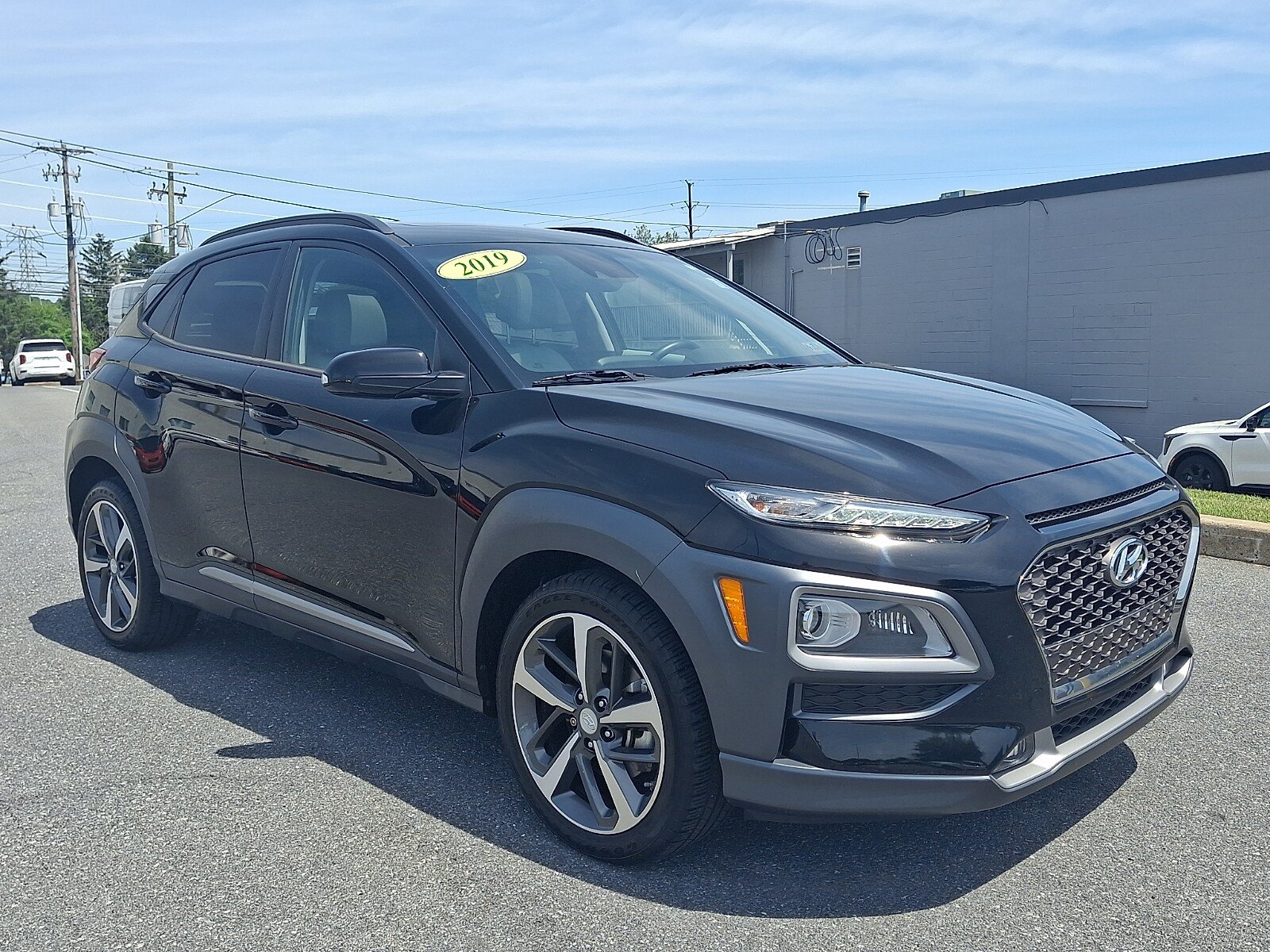 Used 2019 Hyundai Kona Limited w/ Cargo Package AWD/4WD image 3