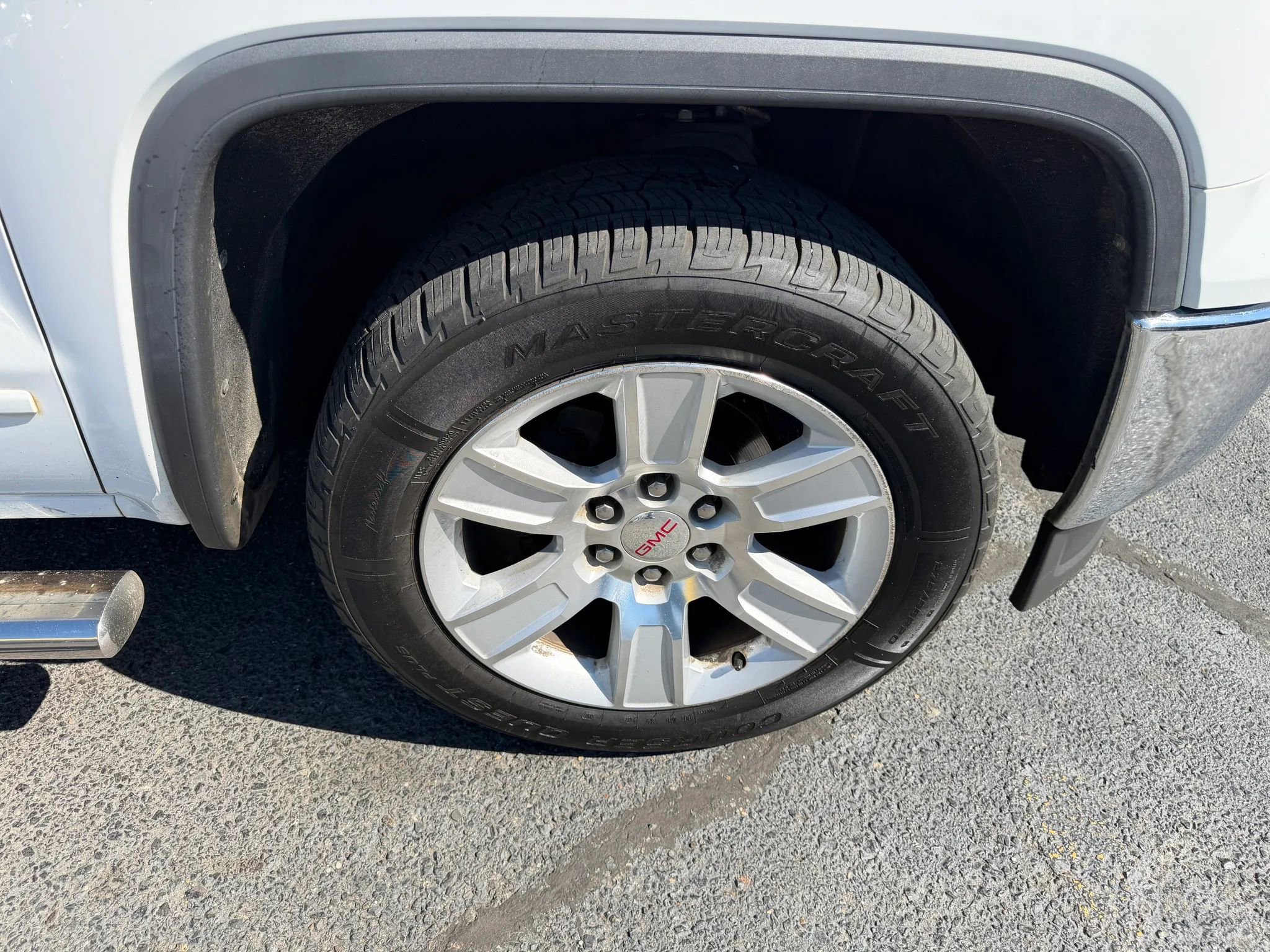 Used 2015 GMC Sierra 1500 SLE w/ SLE Value Package RWD image 17