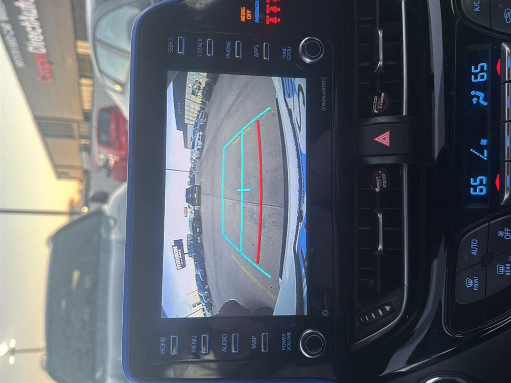 Used 2021 Toyota C-HR XLE image 3