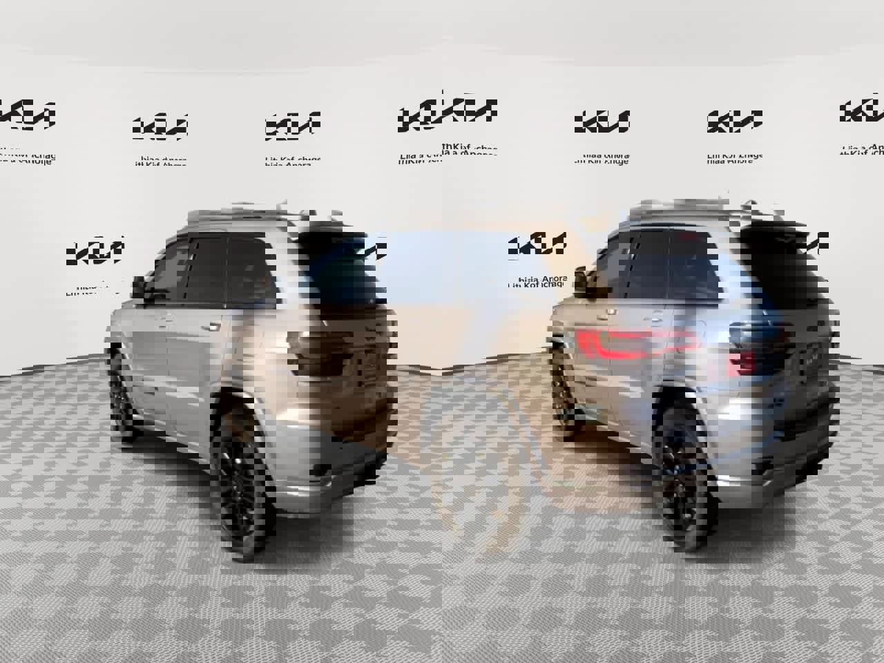 Used 2017 Jeep Grand Cherokee Altitude image 7