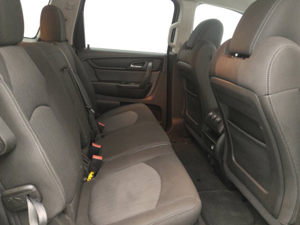 Used 2016 Chevrolet Traverse LT w/ Style and Technology Package FWD image 19