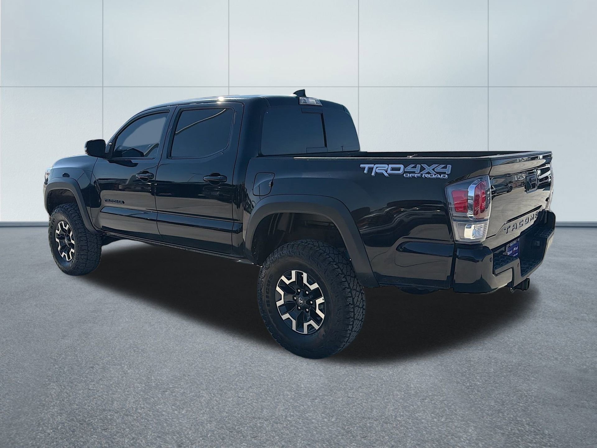 Used 2023 Toyota Tacoma TRD Off-Road w/ Technology Package image 8