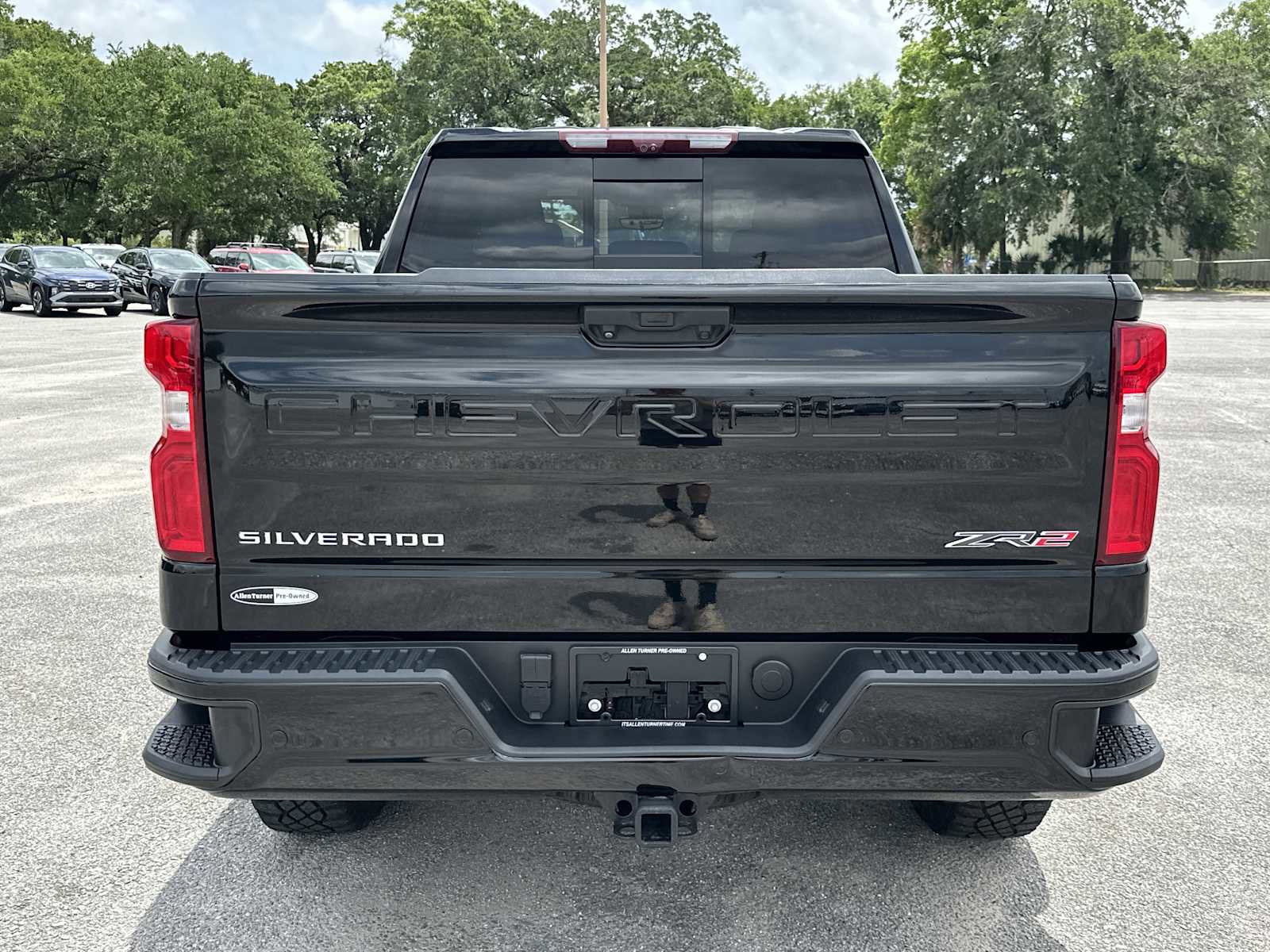 Used 2023 Chevrolet Silverado 1500 ZR2 w/ Technology Package AWD/4WD image 7