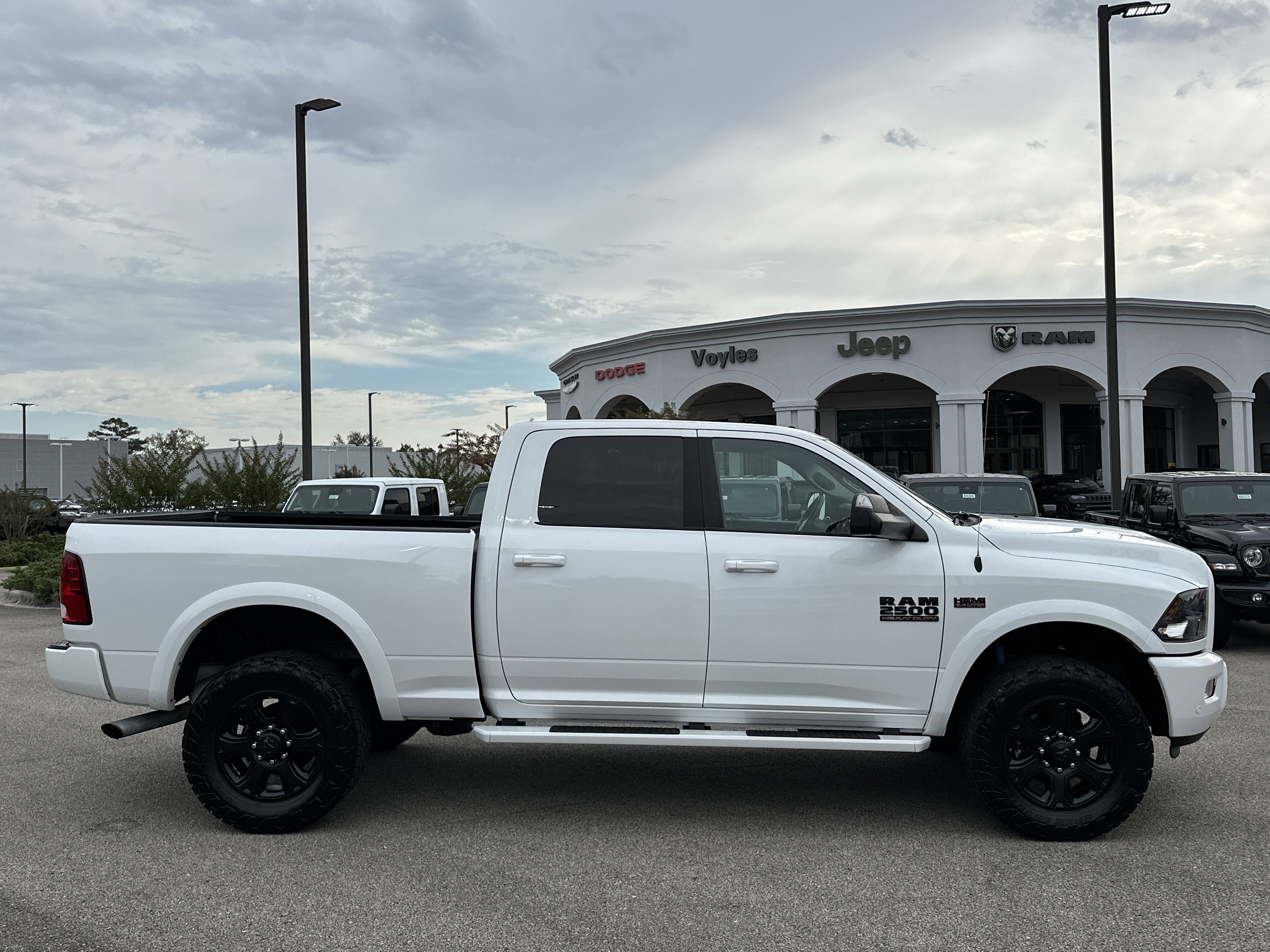 Used 2018 RAM 2500 Big Horn w/ Sport Appearance Group image 8