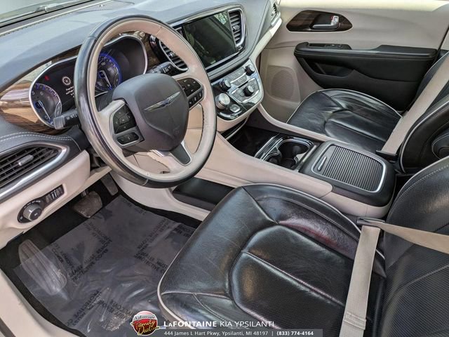 Used 2021 Chrysler Pacifica Limited AWD/4WD image 11