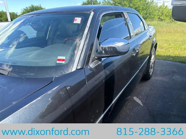 Used 2005 Chrysler 300 C w/ Navigation & Sound Group II RWD image 2