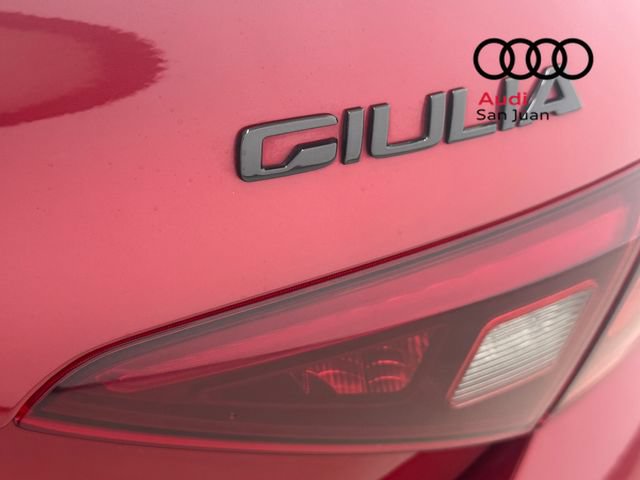 Used 2020 Alfa Romeo Giulia Quadrifoglio RWD image 12