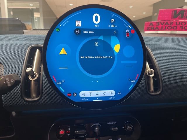 Used 2025 MINI Cooper Countryman S w/ Comfort Package Max image 16