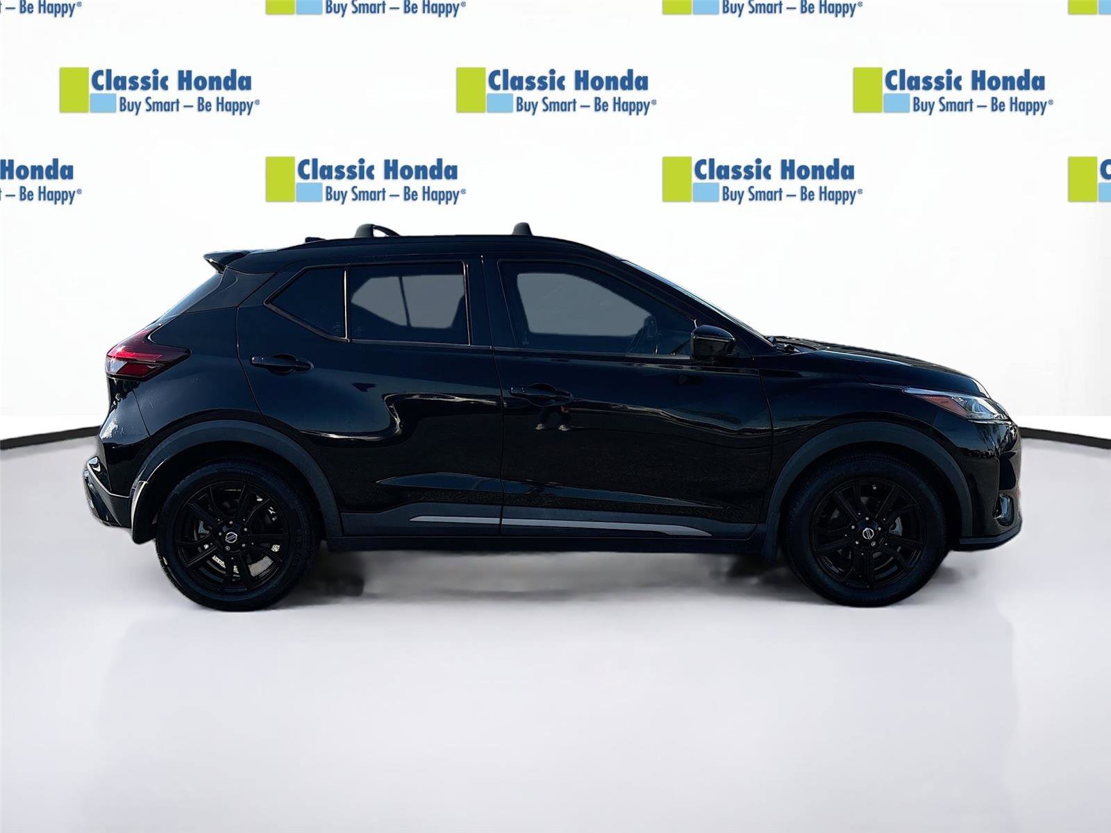 Used 2021 Nissan Kicks SR w/ Interior Electronics Package image 9