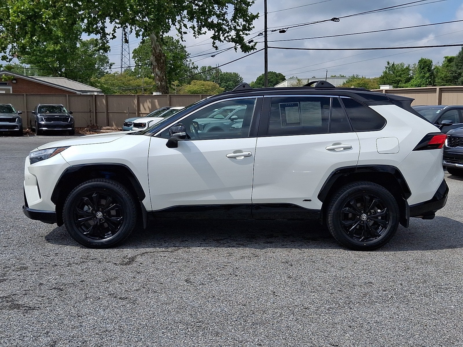 Used 2022 Toyota RAV4 XSE AWD/4WD image 9
