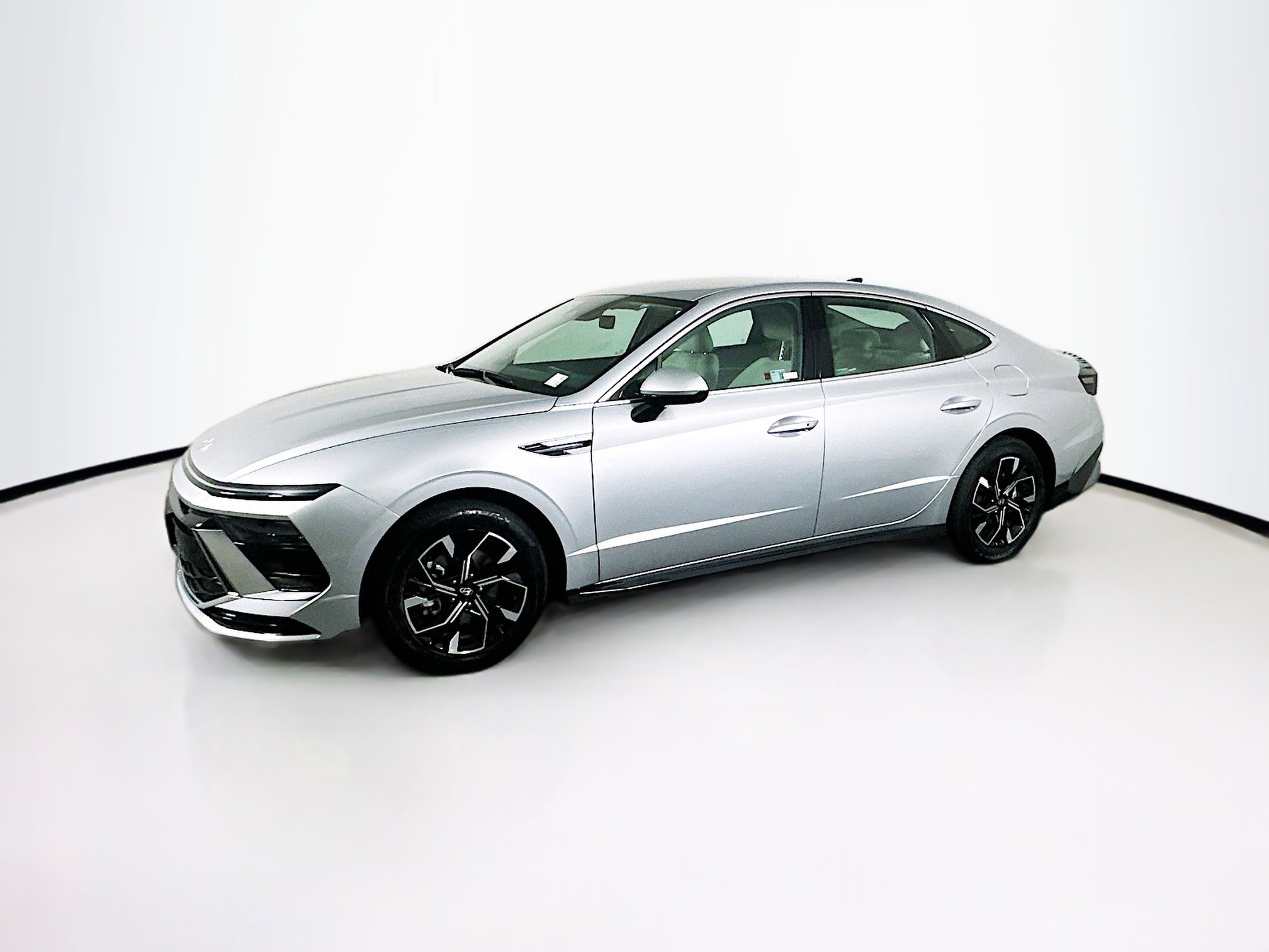 Used 2025 Hyundai Sonata SEL image 4