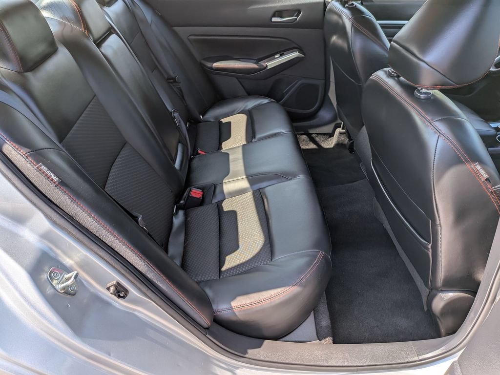 Used 2024 Nissan Altima 2.5 SR FWD image 17