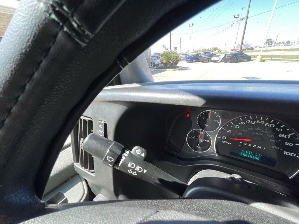 Used 2017 Chevrolet Express 2500 Extended image 21