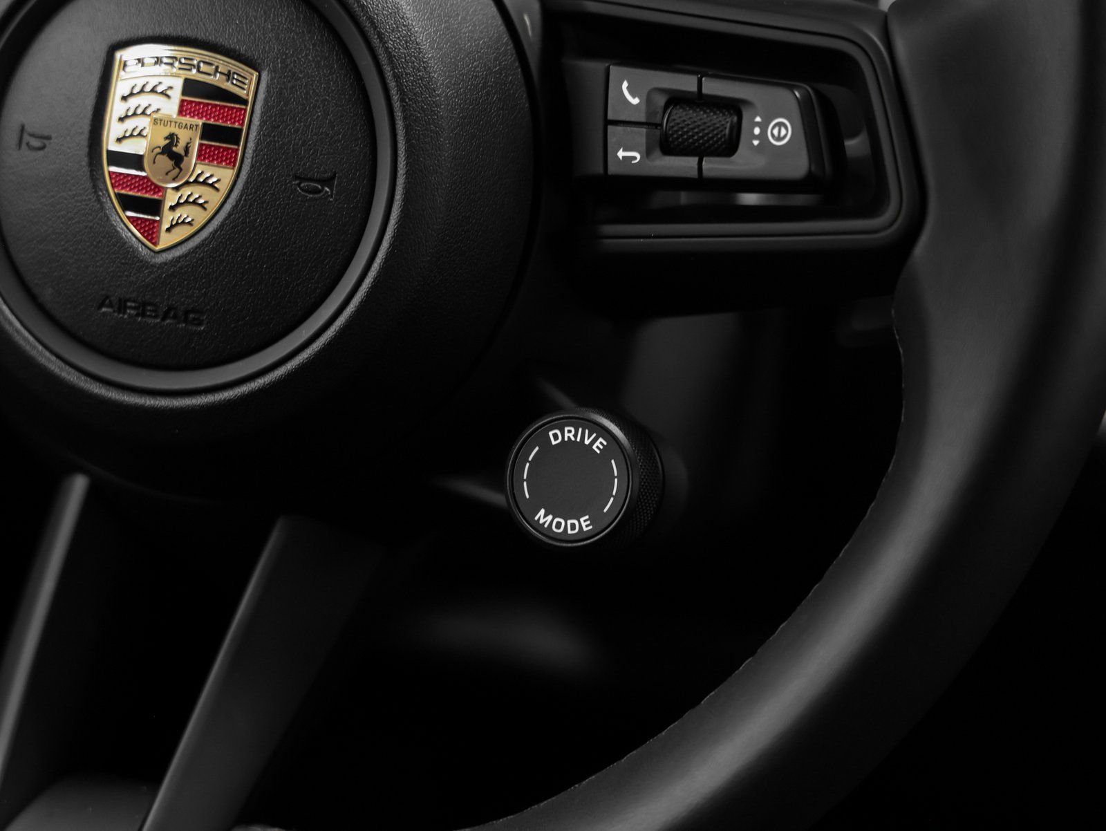 Certified 2025 Porsche Cayenne image 29