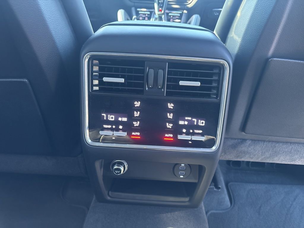 Used 2023 Porsche Cayenne image 19