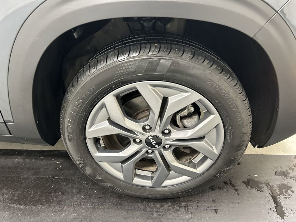 Certified 2024 Kia Seltos S image 8