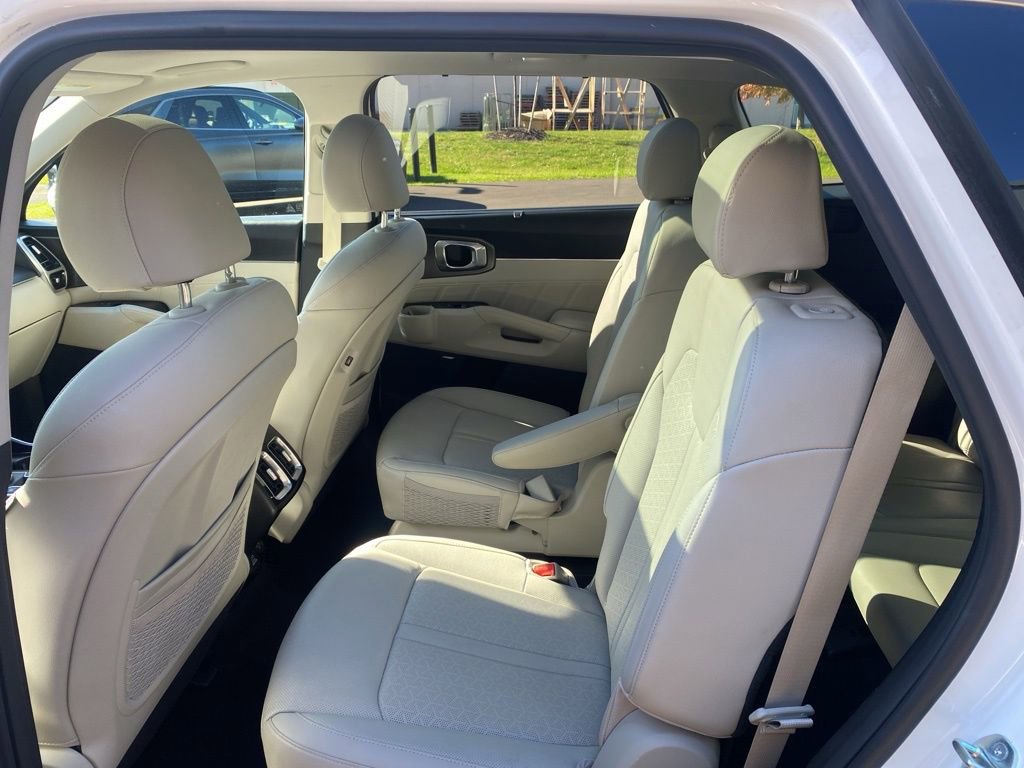 Certified 2024 Kia Sorento SX Prestige image 30