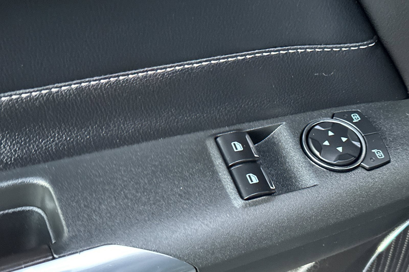 Used 2021 Ford Mustang Premium image 11